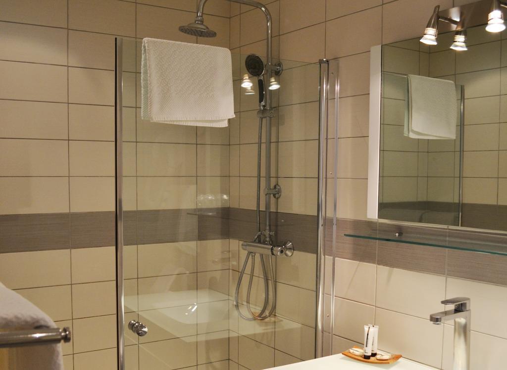 Family Room,450012522:JPEG